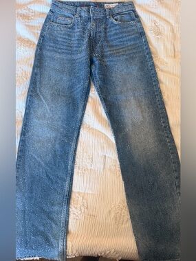 Zara women’s Straight Jeans in Washed Denim Blue